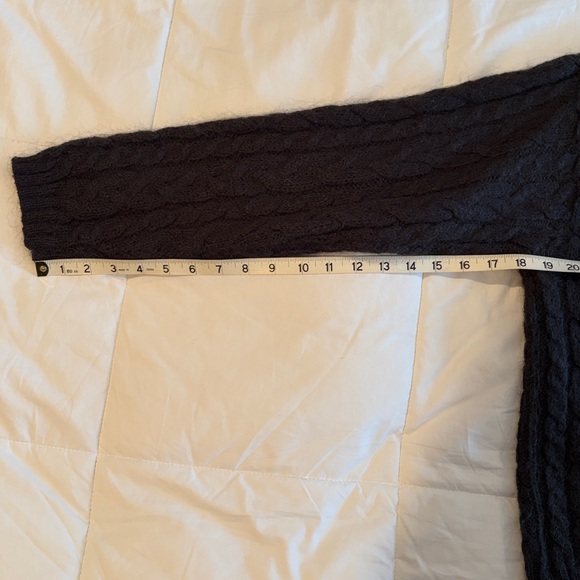 Chaus Cable Knit Sweater - Picture 8 of 8